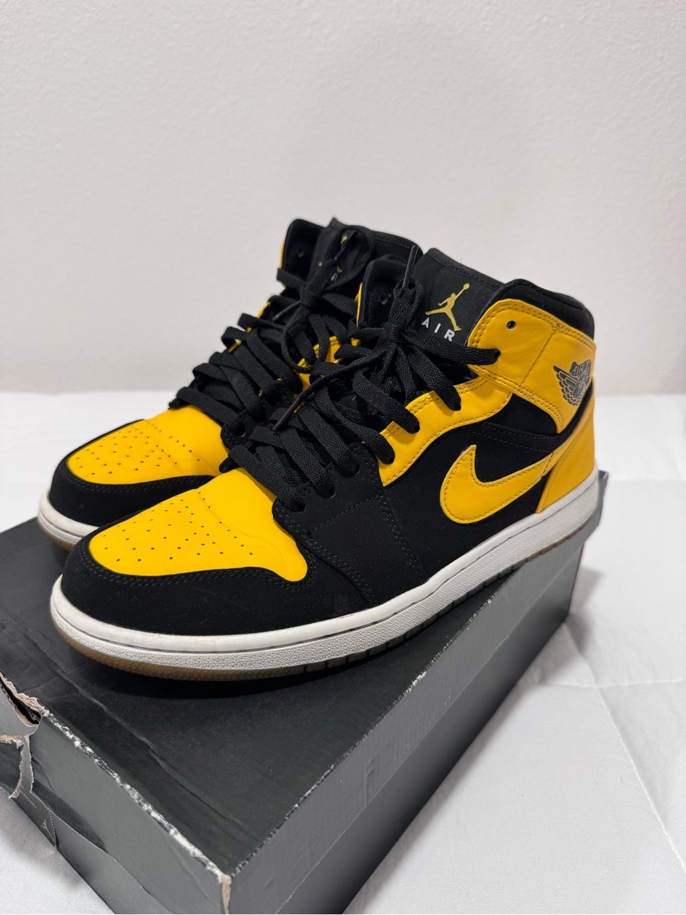 Jordan 1 Mid Black and Yellow Men's Sneakers